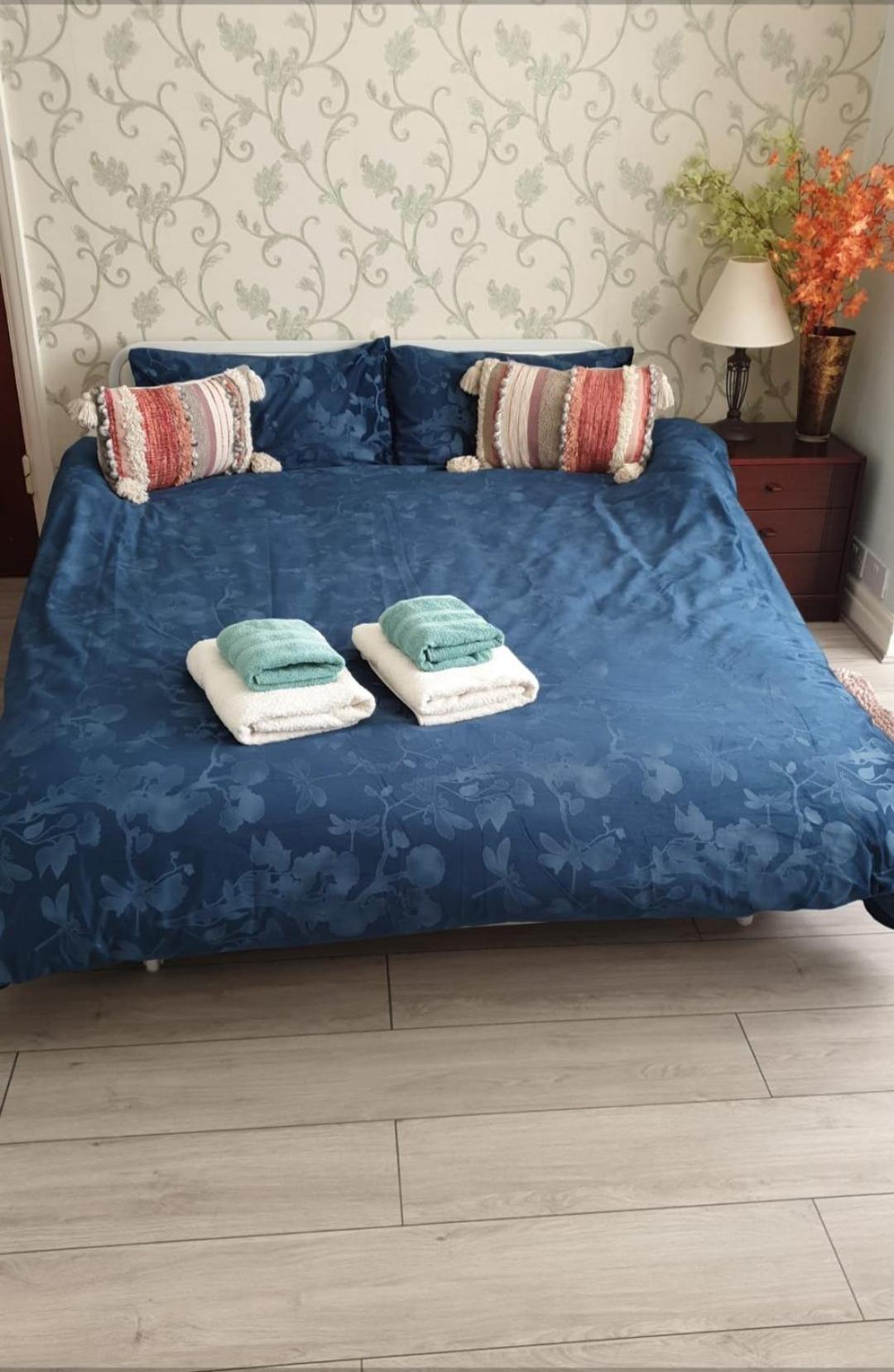Beautiful Double En-Suite Room, Separate Entrance, Ilford, Central Line Gants Hill, Free Parking Eksteriør bilde